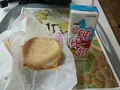 -麦当劳(民盈·国贸城店)