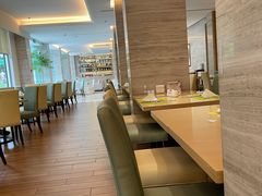 -上海虹桥君丽假日酒店(娄山关路地铁站店)