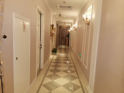 -蕾蕾美颜美容美体