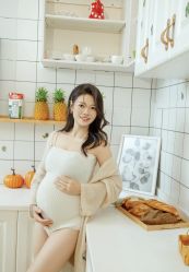 -十月日记高端孕妈妈摄影(黄金大厦店)