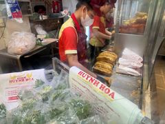 -Bánh Mì Huynh Hoa