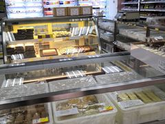 面包甜点陈列柜-百年义利(甜水园东里店)