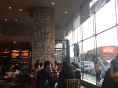 -星巴克臻选(呼和浩特维多利摩尔城店)