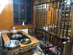 -果松木炭酸菜铜火锅·外婆参鸡汤