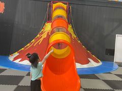 -嘿哟动霸CHUA·新潮玩运动娱乐中心·蹦床滑冰团建乐园
