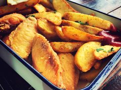 美式风味炸鸡翅配薯条-MIKAKU(万达广场上海宝山店)