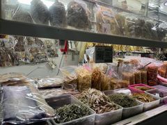 -三亚新鸿港水果一级批发市场