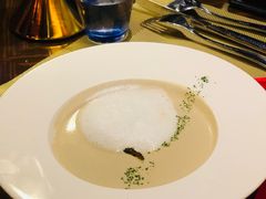 蘑菇汤-YUE·6·西式融合餐厅(外滩六号店)