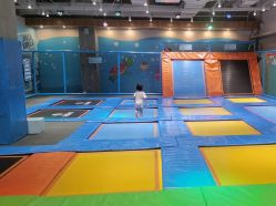 -探奇乐园蹦床公园(日月广场店)