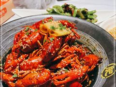-肥肥虾庄·金牌油焖大虾(首义路店)
