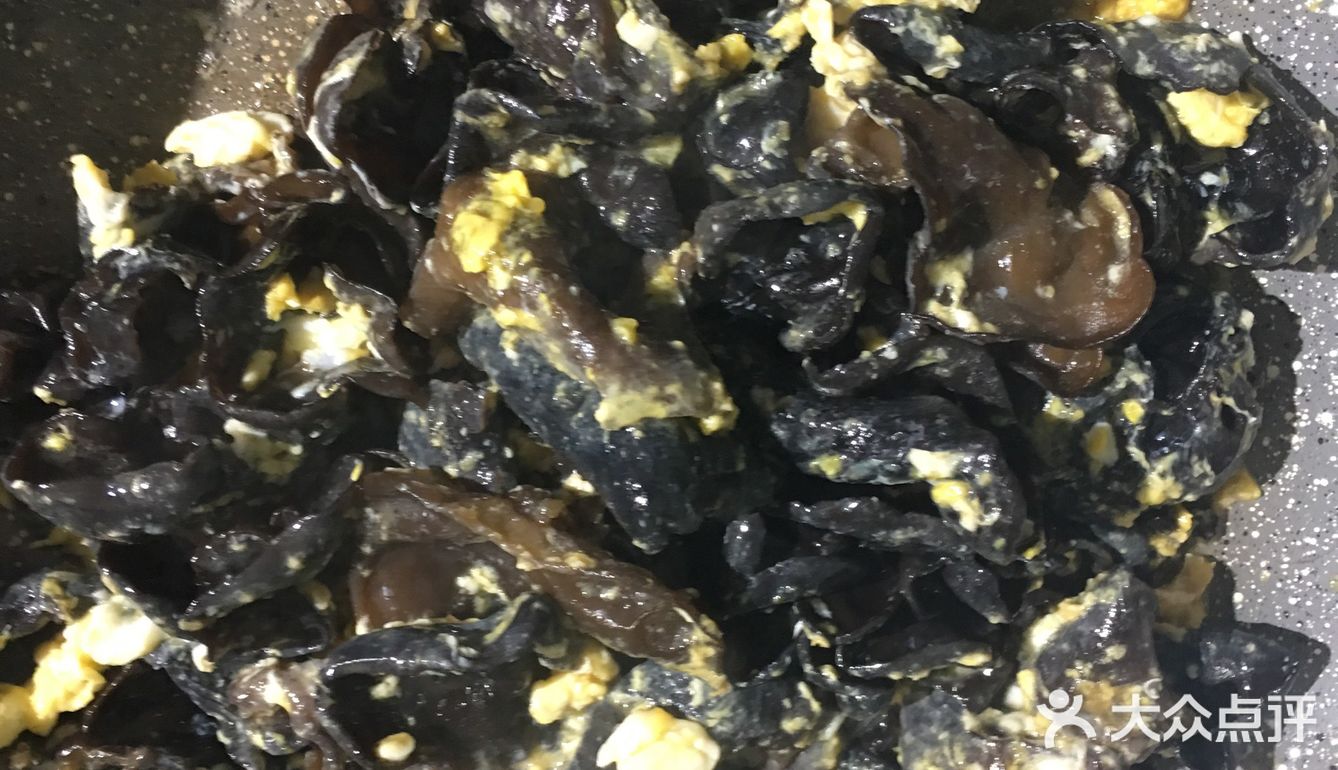 鬼怪👹#开胃#菜谱系列：柴鸡蛋炒木耳。