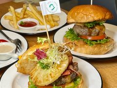 芝心手打牛肉堡-龙治汉堡(中华城店)