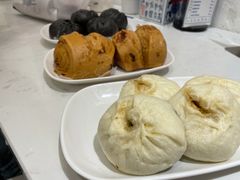 -李与白包子铺(桐梓林店)