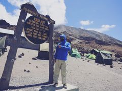 -乞力马扎罗山
