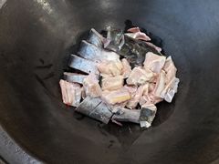 -老刘生态大鱼坊铁锅炖鱼(赛马场店)