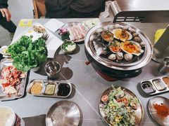 -围炉肉舍•炭烤活鳗•丹东海鲜烤肉(步行街店)