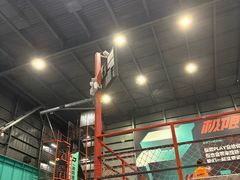 -极限PLAY运动娱乐新世界·团建派对表演休闲馆·室内高空游乐园