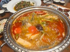 -老滇山寨•云南特色菜•地方菜•民族风情歌舞表演(金碧店)