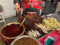 -老鼓楼麻辣烫夹馍