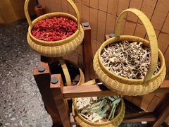 -巴扎屋大盘鸡·新疆菜(汇嘉时代店)