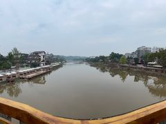 -周老三跷脚牛肉·全牛火锅(非遗传承店)