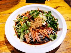 老滇凉米线-老滇山寨•云南特色菜•地方菜•民族风情歌舞表演(金碧店)