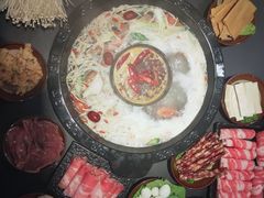-老酉火锅(阳明古镇店)