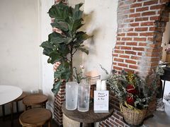 餐具摆设-Cheevit Cheeva(Sirimangkalajarn)