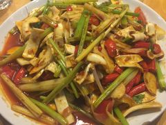 -二孃鸡爪爪(东郊记忆店)