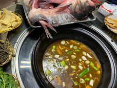 柴锅炖水库鱼-姥家大锅台水库渔家