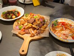 沙湾大盘鸡-西域盛宴烧烤新疆菜清真餐厅(古美店)