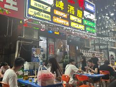 -老东镇啤酒屋海鲜加工·蒸汽海鲜·海鲜烧烤(台东店)