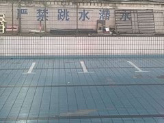 -爆炸头阿姨小四川正宗川味小吃(无任何分店)