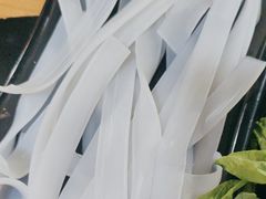 -果松木炭酸菜铜火锅·外婆参鸡汤