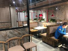 -叶派龙虾•招牌香辣蟹·海鲜(中海国际店)