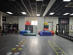 -拳义格斗搏击散打泰拳拳击俱乐部(裕华店)