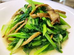 草菇焗菜心-北京老铺烤鸭(老城根店)