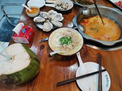 -老何家后安粉·糟粕醋海鲜火锅(三亚湾椰梦长廊店)