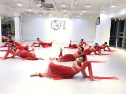 -深舞形体民族舞蹈工作室