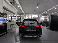 -上海星瀚奔驰4S店(红柳路店)