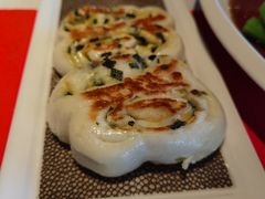 广式葱油饼-馋遇江南·精致湖景雅宴(东方之门店)