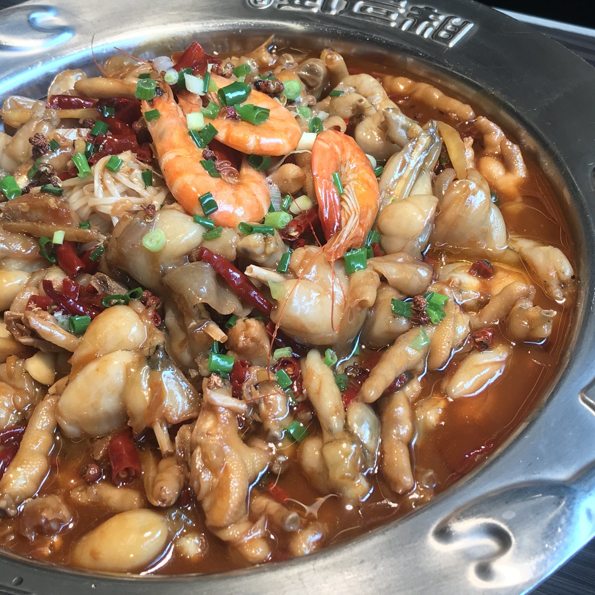 胖哥俩太好吃了鸡爪很有肉又糯糯的对我这个