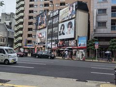 -SUGI杉药局(道顿堀东店)