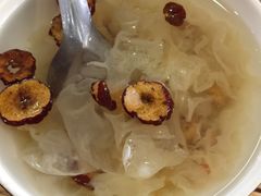 银耳雪梨糖水-西环肥仔螺蛳粉(总店)