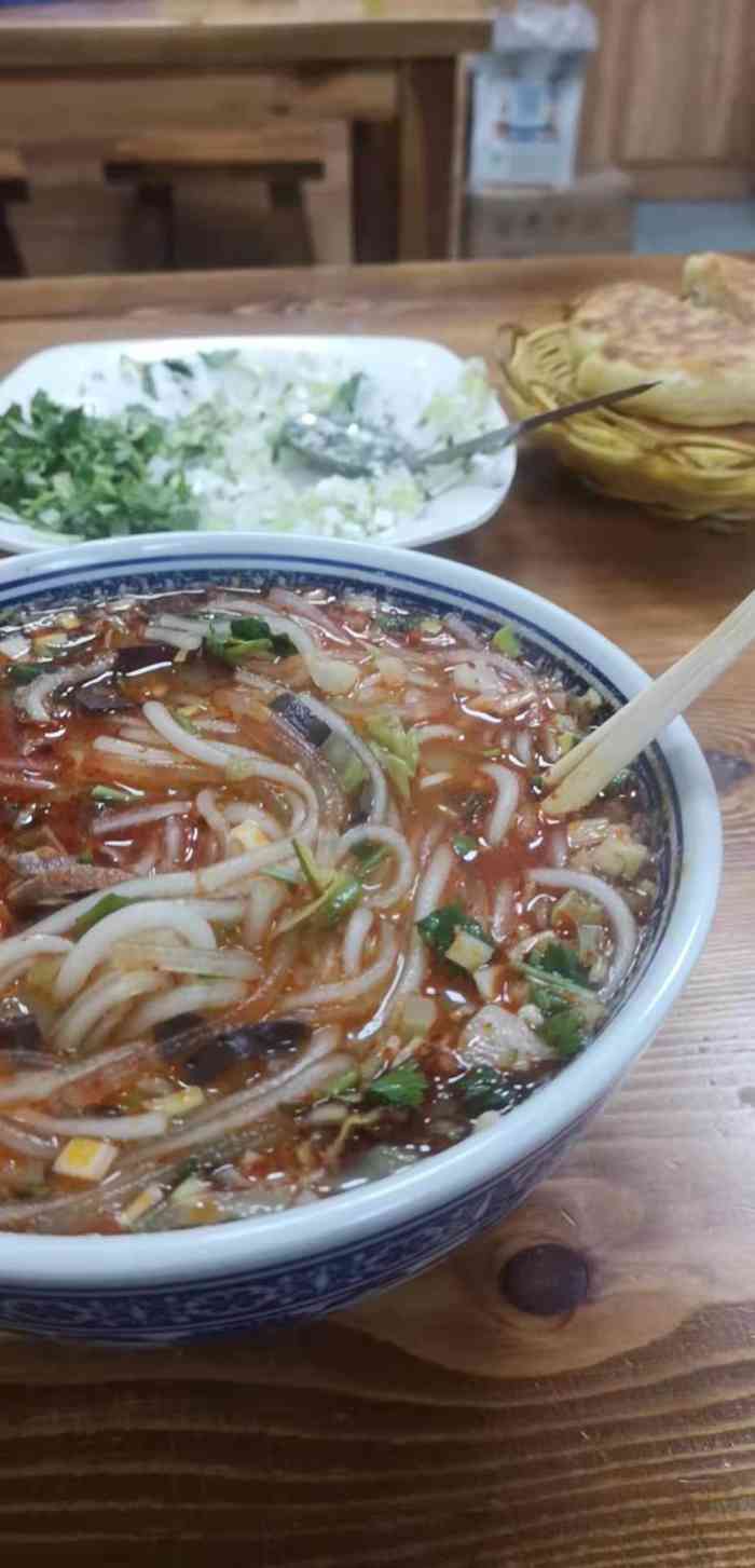 绥德羊杂碎-"昨天好不容易加完班下班回家,李先生也出差.