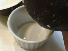 -志龙皇冠吃货椰子铺