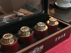 -红鼎豆捞·非遗鲍皇汤火锅(宝丰路店)