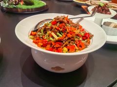 -新天明砂锅鱼头煲