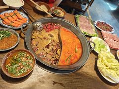 -萍姐火锅·公路夜市(武汉首店)