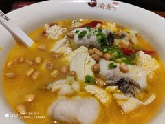 -渝是乎酸菜鱼(龙旗购物中心店)